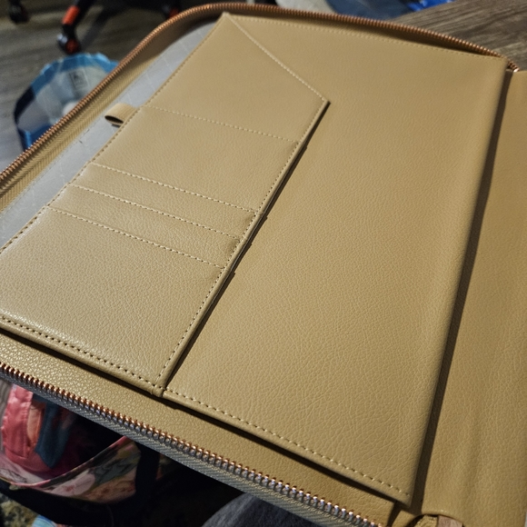 Kikki.K Large Tan Padfolio - Picture 3 of 8